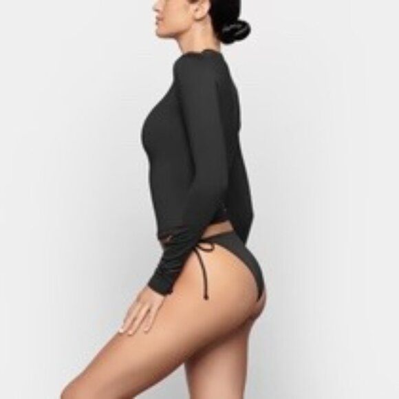 SKIMS Swim Long Sleeve Shirt Almond Womens 2X Rash Guard - Picture 7 of 11